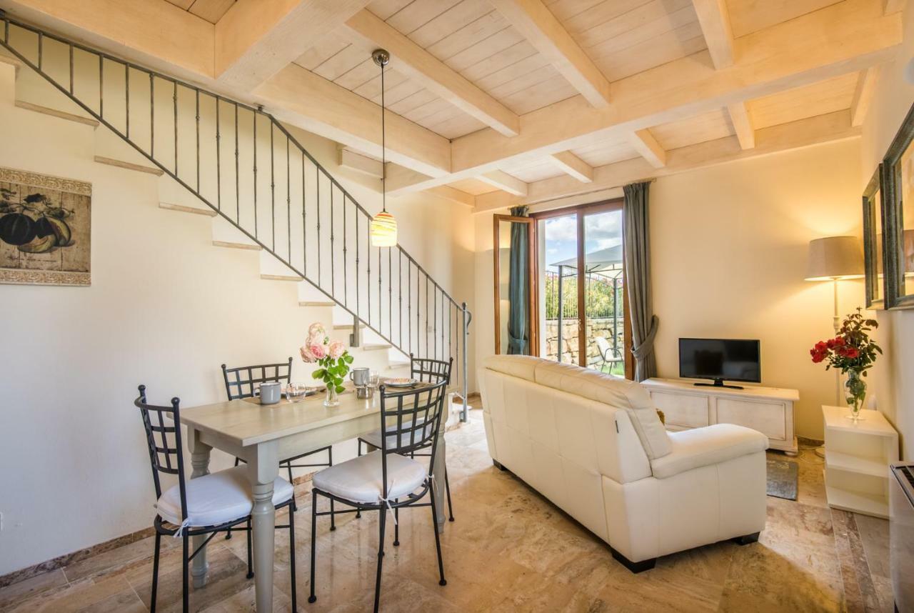 Casa Vacanze Squarcialupi Castellina in Chianti Bagian luar foto